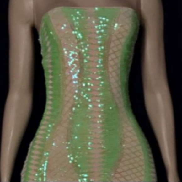 “The star sequence dress” neon green - Picture 3 of 8